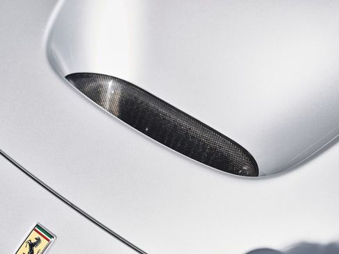 Used 2022 Ferrari F8 Tributo RWD image 9