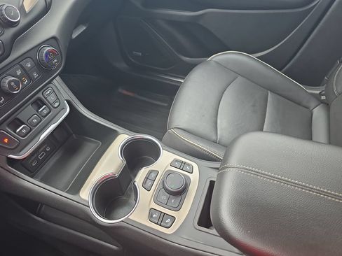 Certified 2019 GMC Terrain Denali w/ Advanced Safety Package AWD/4WD image 28