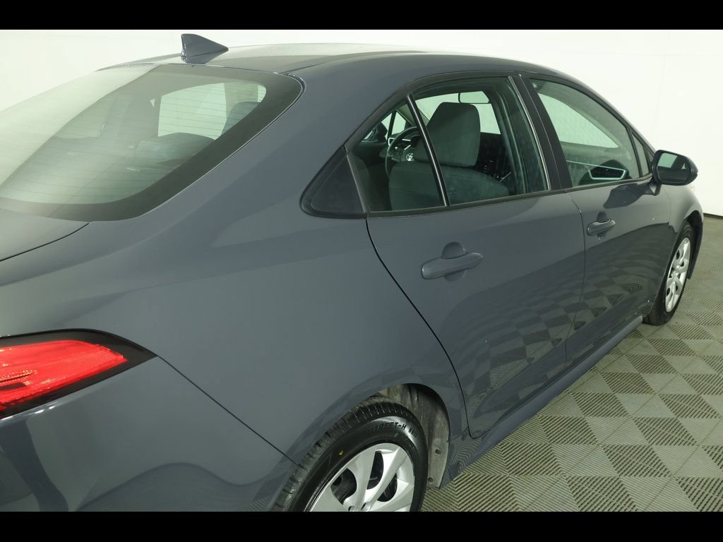 Used 2025 Toyota Corolla LE FWD image 15