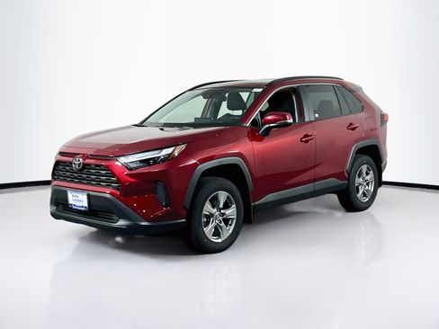 Used 2025 Toyota RAV4 XLE w/ Convenience Package AWD/4WD image 1
