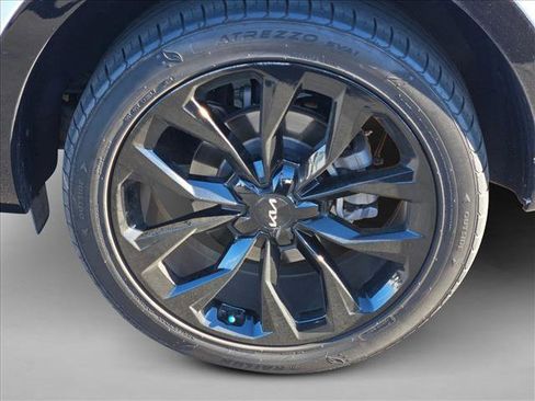 Used 2023 Kia Sorento SX image 8