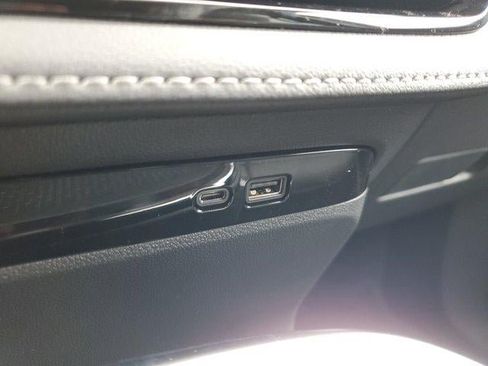 New 2026 Buick Enclave Sport Touring w/ Power Package FWD image 28
