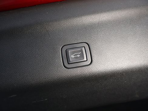 Certified 2024 Chevrolet Tahoe High Country w/ Advanced Technology Package image 32