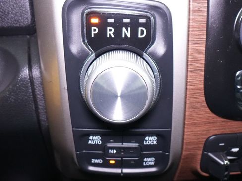 Used 2017 RAM 1500 Laramie AWD/4WD image 33