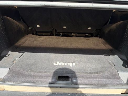 Certified 2016 Jeep Wrangler Unlimited Rubicon w/ Connectivity Group AWD/4WD image 12