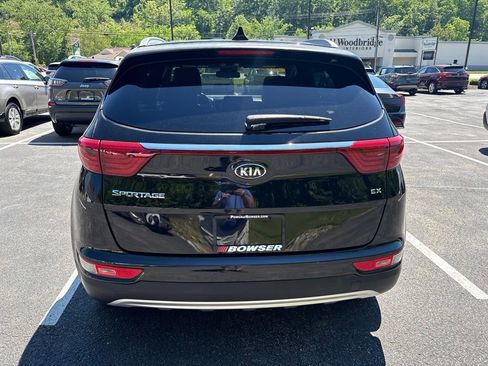 Used 2018 Kia Sportage EX w/ EX Sport Appearance Package AWD/4WD image 4