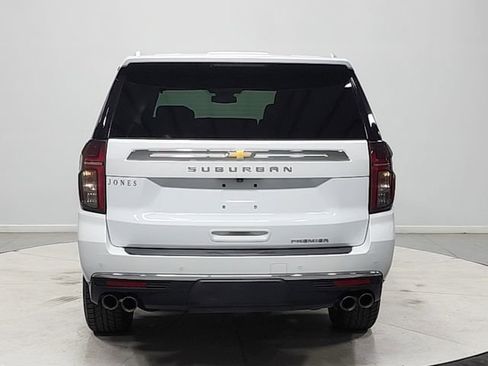 Used 2023 Chevrolet Suburban Premier RWD image 6