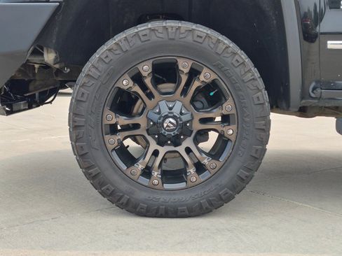 Used 2018 GMC Sierra 1500 SLT AWD/4WD image 21