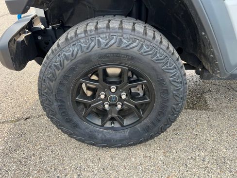 Used 2024 Jeep Wrangler Unlimited AWD/4WD image 11