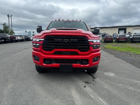 Used 2026 RAM 2500 Laramie AWD/4WD image 9