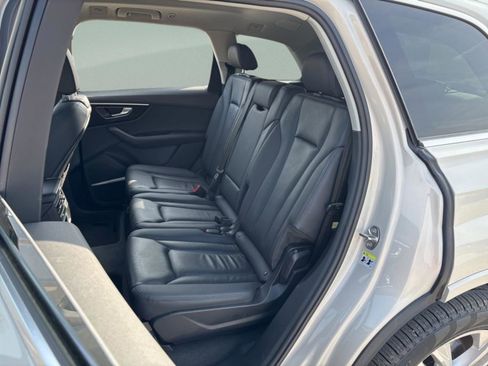 Used 2024 Audi Q7 3.0T Premium Plus AWD/4WD image 24