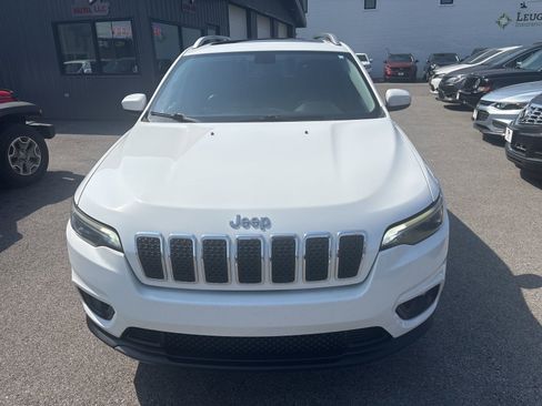 Used 2019 Jeep Cherokee Latitude Plus w/ Comfort/Convenience Group image 9