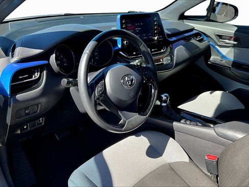 Used 2019 Toyota C-HR XLE image 12