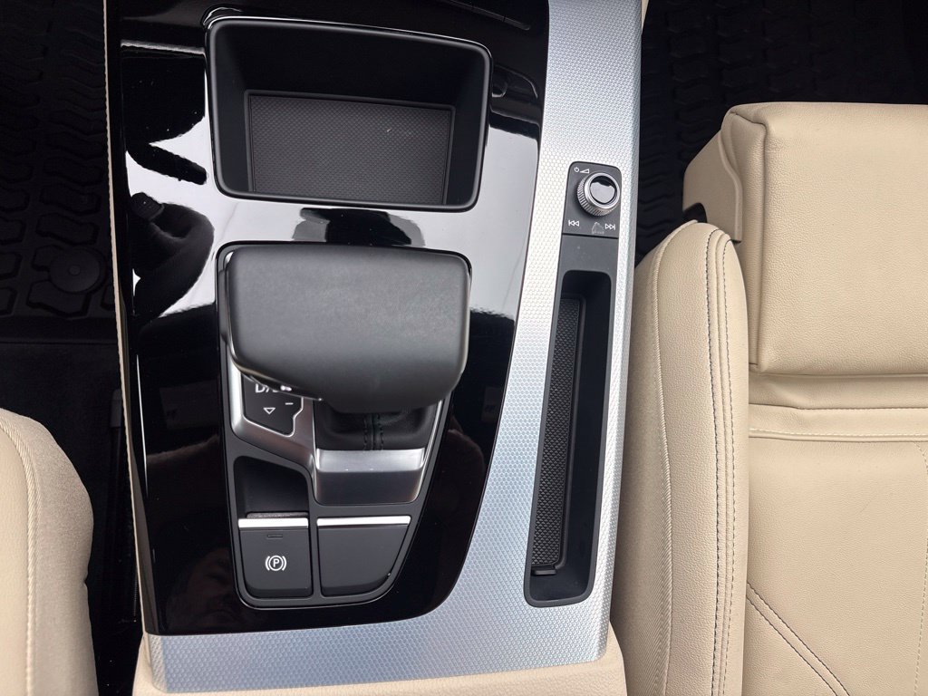 Used 2024 Audi Q5 2.0T Premium Plus AWD/4WD image 36