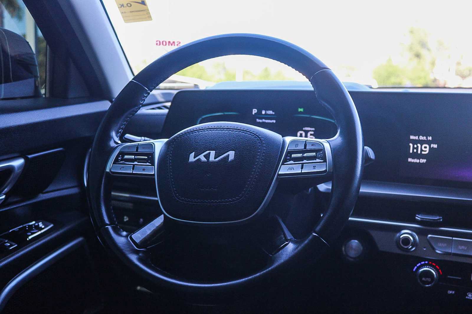 Used 2024 Kia Telluride LX FWD image 15