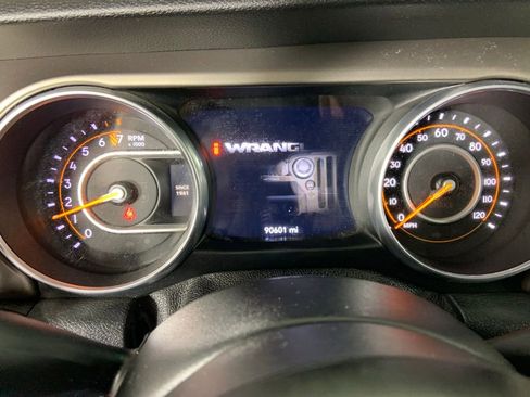 Used 2018 Jeep Wrangler Unlimited Sport S image 33