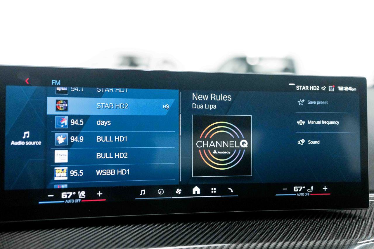 Used 2026 BMW M2 w/ Lighting Package RWD image 53