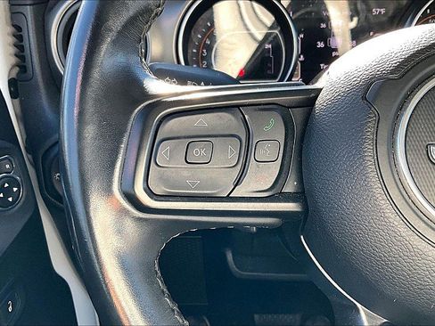 Used 2021 Jeep Gladiator Sport AWD/4WD image 19