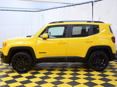 Used 2018 Jeep Renegade Altitude image 7
