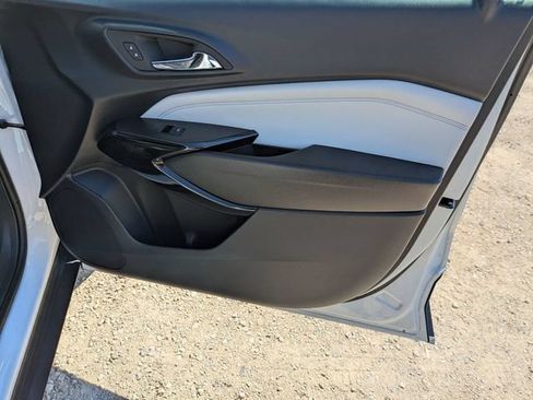 New 2026 Chevrolet Trax LT w/ Driver Confidence Package FWD image 31
