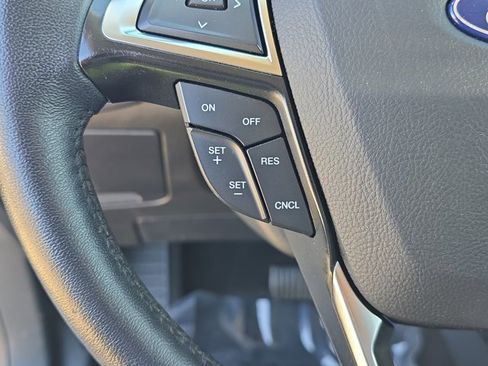 Used 2024 Ford Edge Titanium image 30