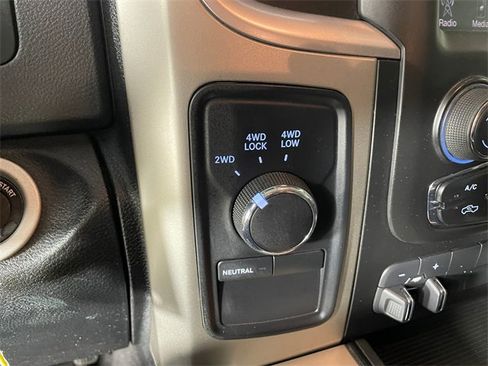 Used 2014 RAM 2500 SLT w/ Luxury Group image 7