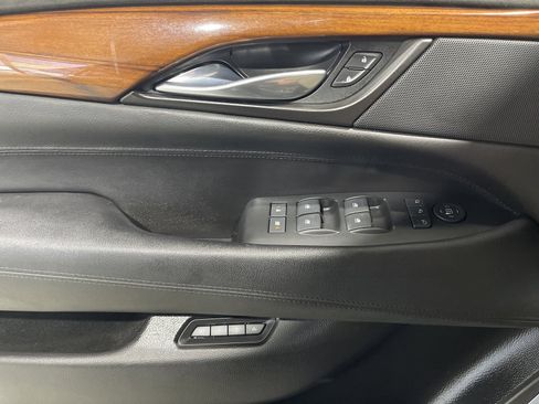 Used 2015 Cadillac Escalade ESV Premium image 32