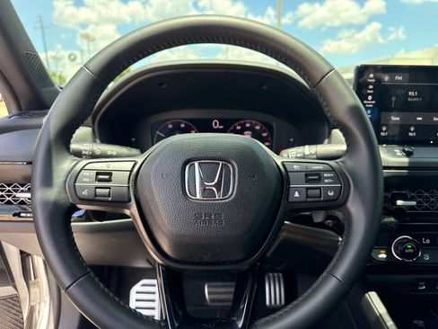 Used 2025 Honda Accord Sport image 15