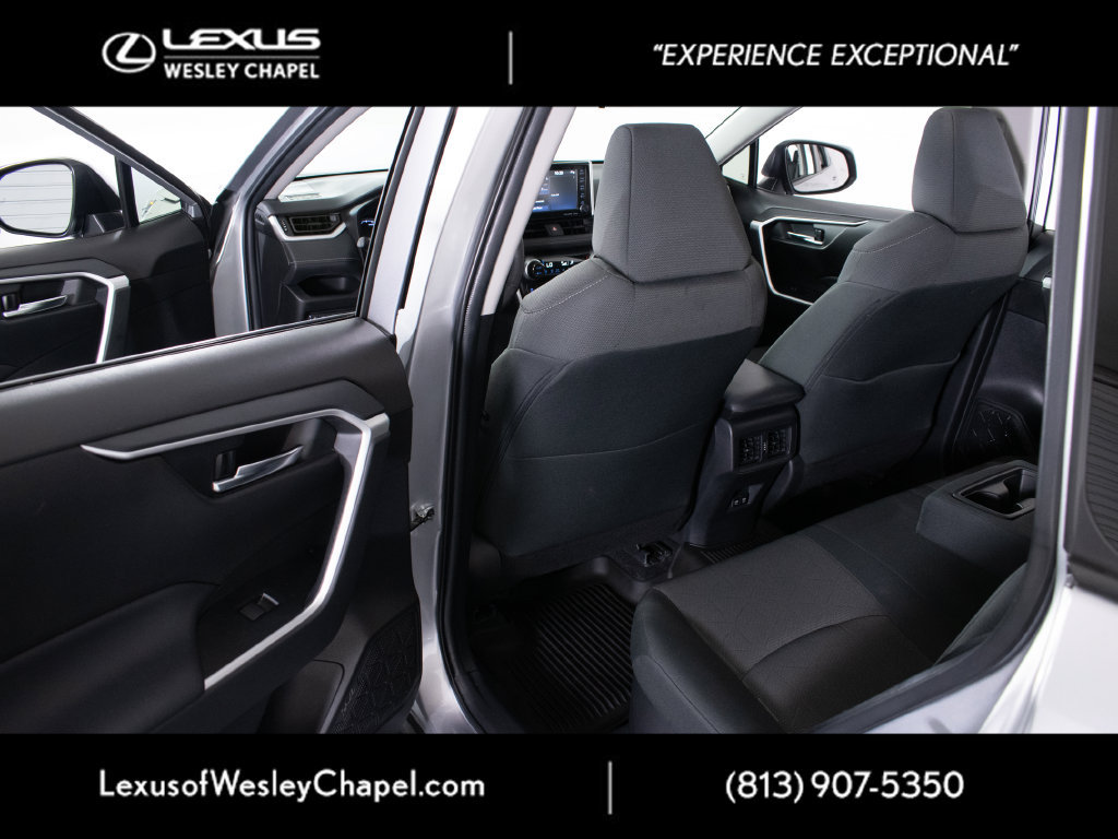 Used 2021 Toyota RAV4 XLE w/ Convenience Package AWD/4WD image 14