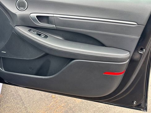Used 2022 Hyundai Sonata Limited image 14