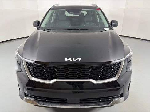 New 2026 Kia Sorento S image 3