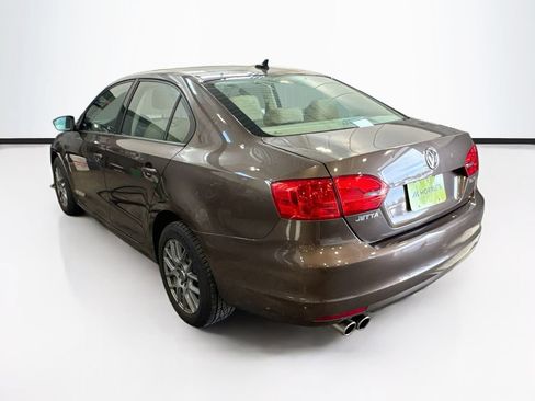 Used 2011 Volkswagen Jetta SE FWD image 7