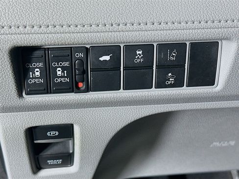 Used 2019 Honda Odyssey EX-L image 17