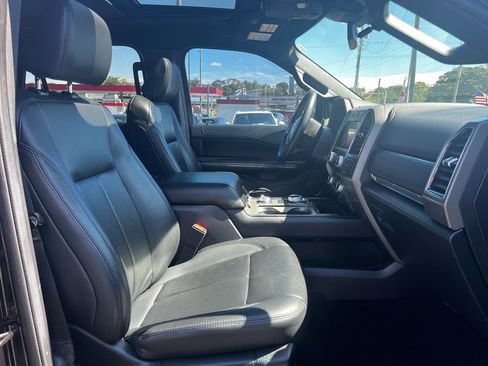 Used 2021 Ford Expedition XLT image 26