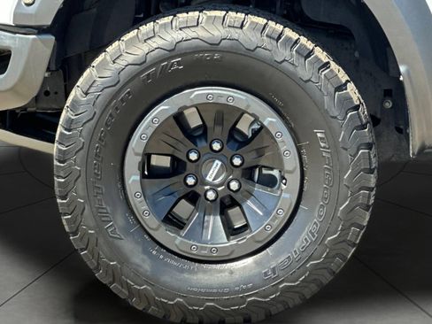 Used 2018 Ford F150 Raptor w/ Equipment Group 802A Luxury AWD/4WD image 25