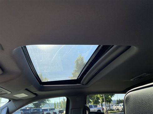 New 2025 GMC Sierra 1500 Denali w/ Denali Reserve Package image 19