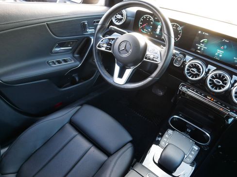 Used 2021 Mercedes-Benz CLA 250 CLA 250 image 9