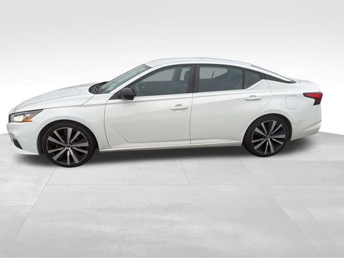 Used 2022 Nissan Altima 2.5 SR image 3