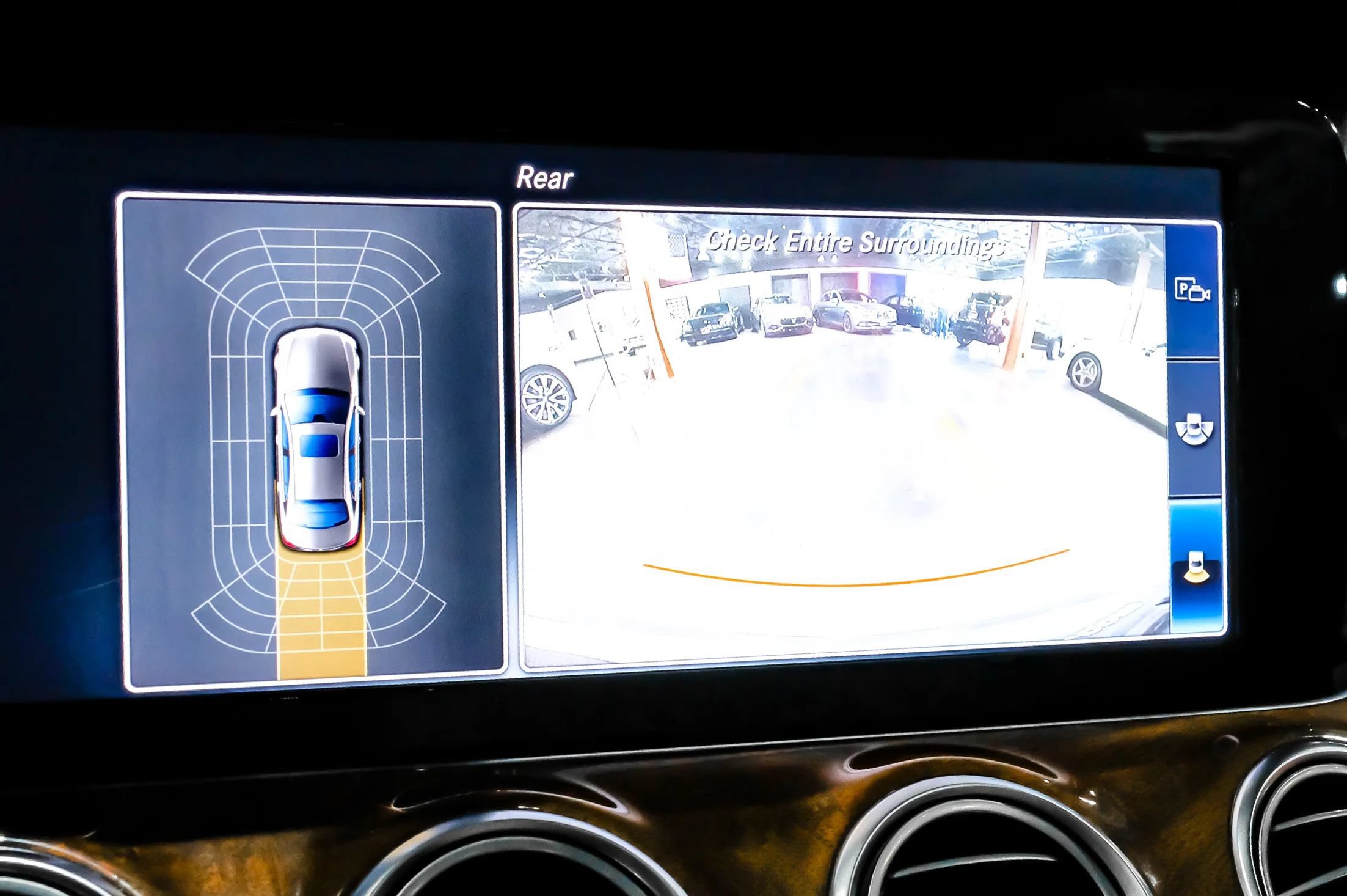 Used 2018 Mercedes-Benz E 300 image 21