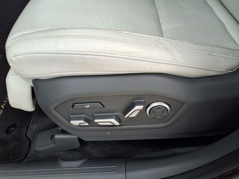 Used 2025 Hyundai Santa Fe Calligraphy image 24