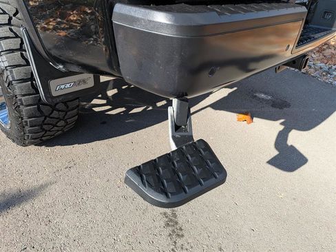 Used 2020 Nissan Titan PRO-4X w/ Pro-4x Convenience Package image 19