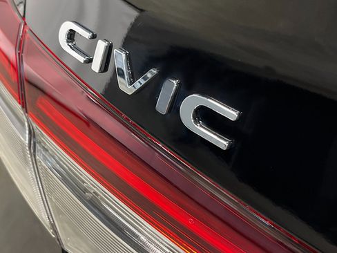 Used 2025 Honda Civic Sport image 6