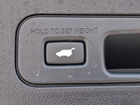 Used 2023 Acura MDX SH-AWD w/ Technology Package image 29