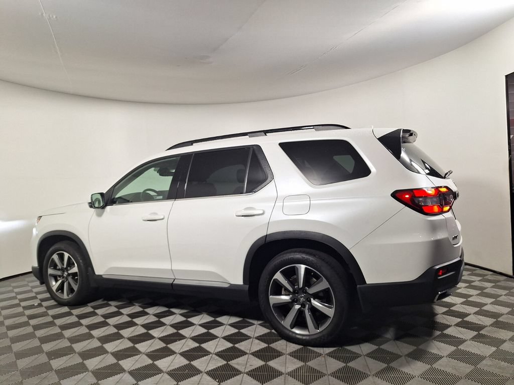 Used 2024 Honda Pilot Elite image 7