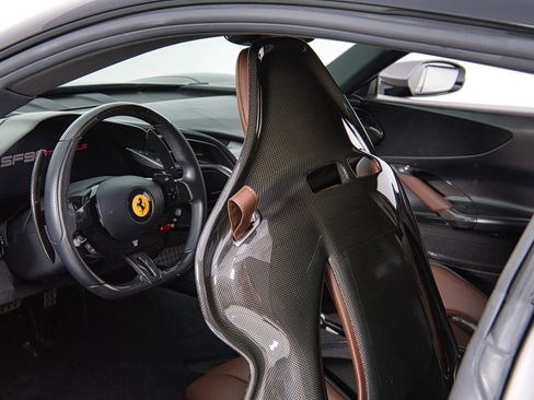 Certified 2021 Ferrari SF90 Stradale AWD/4WD image 6