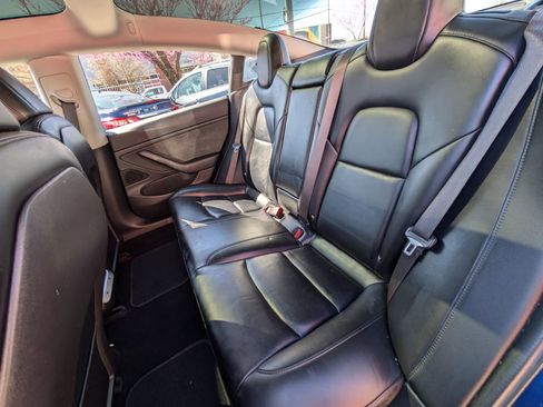 Used 2018 Tesla Model 3 Long Range image 18