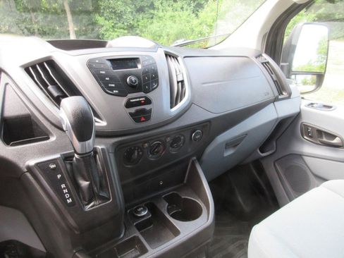 Used 2015 Ford Transit 250 148 Medium Roof RWD image 30