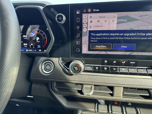 Used 2025 Chevrolet Colorado Trail Boss image 17