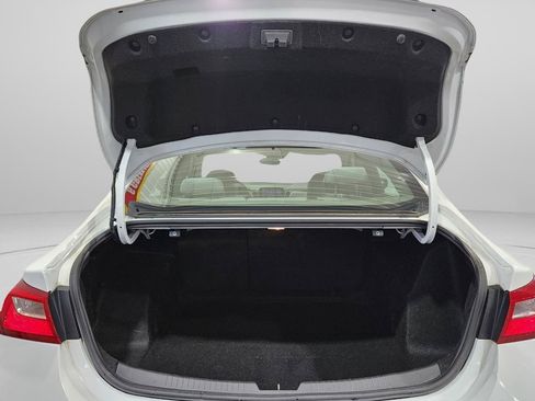 Used 2023 Chevrolet Malibu LS FWD image 25