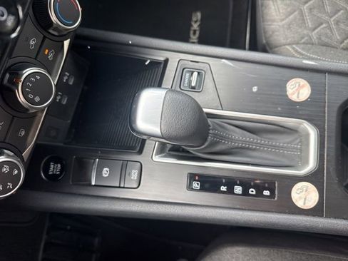 Used 2025 Nissan Kicks SV image 22